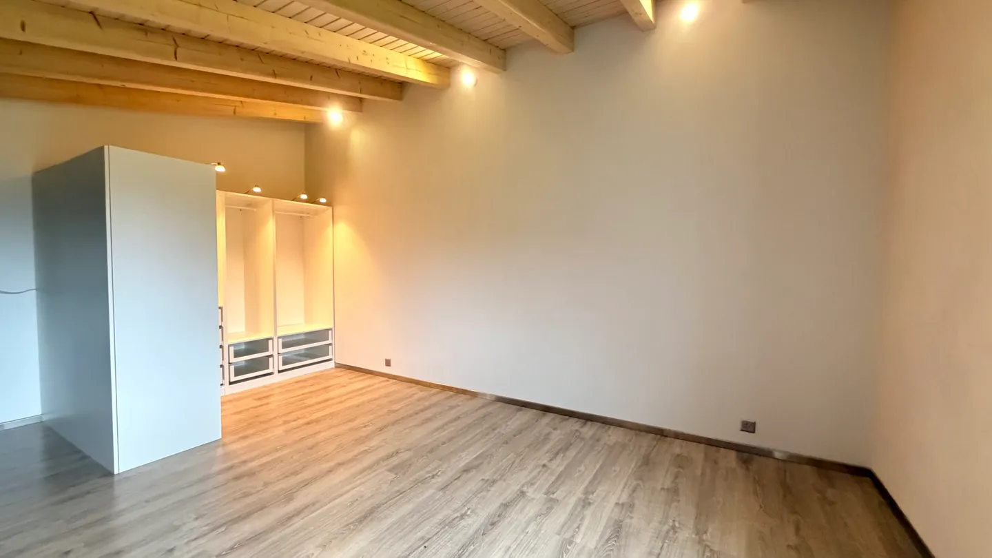 For sale beautiful 4-room house with large garage/storage in Cornol - Photo 8 of 13