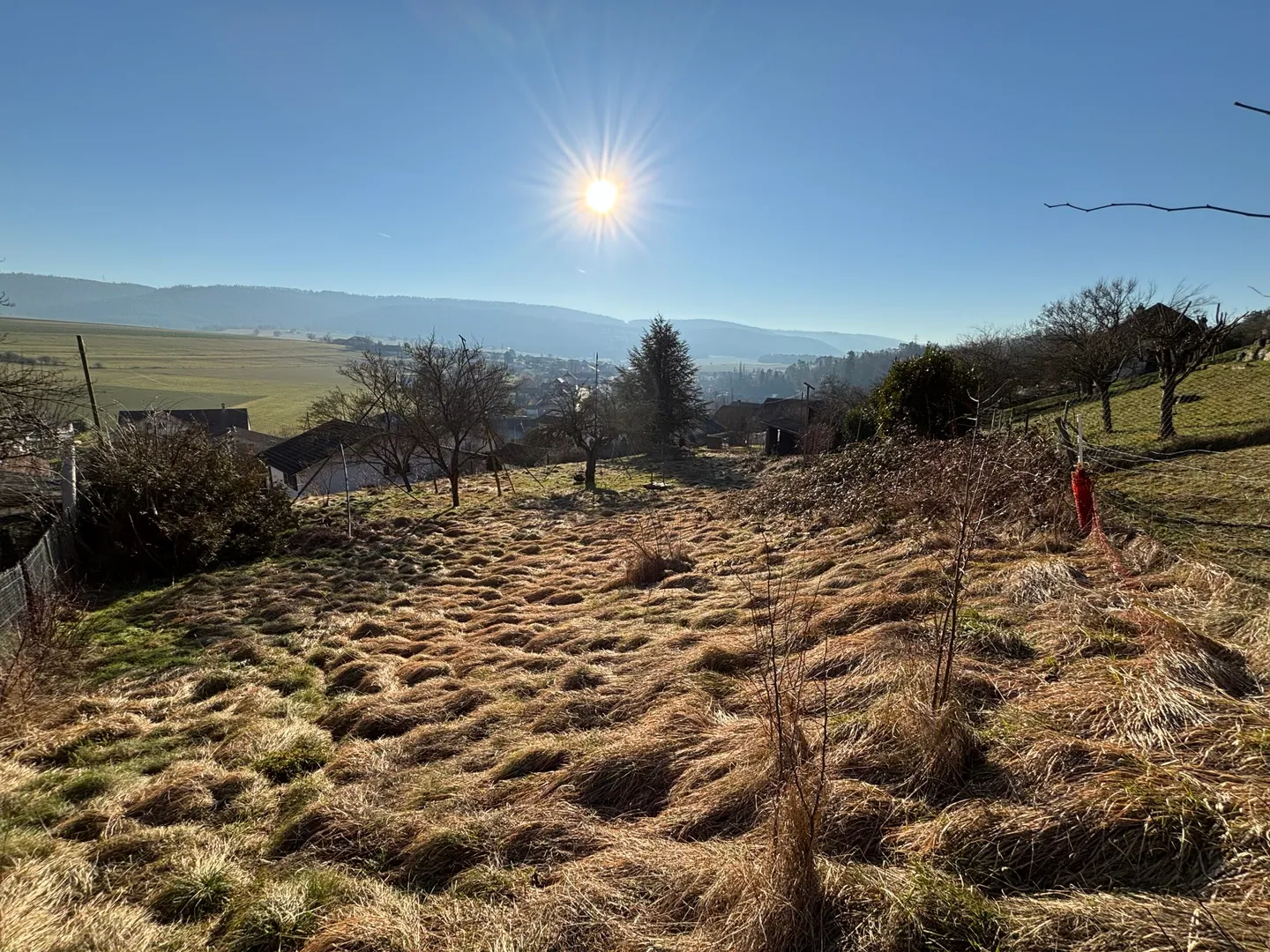 Terrain de 1'560 m2 à vendre dans le village de Fontenais - Photo 4 sur 4