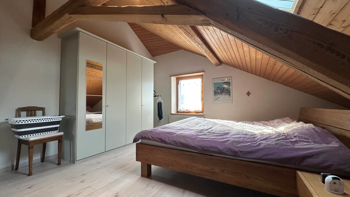 House for sale with 3 apartments and large land in Courgenay - Photo 8 of 13