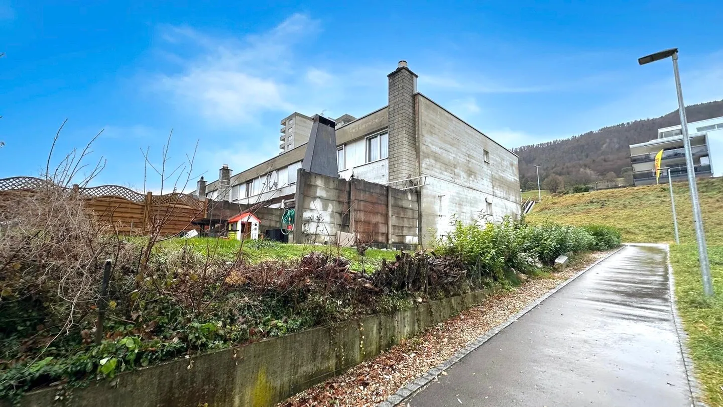 For sale semi-detached house with 6 rooms in Moutier - Photo 13 of 13