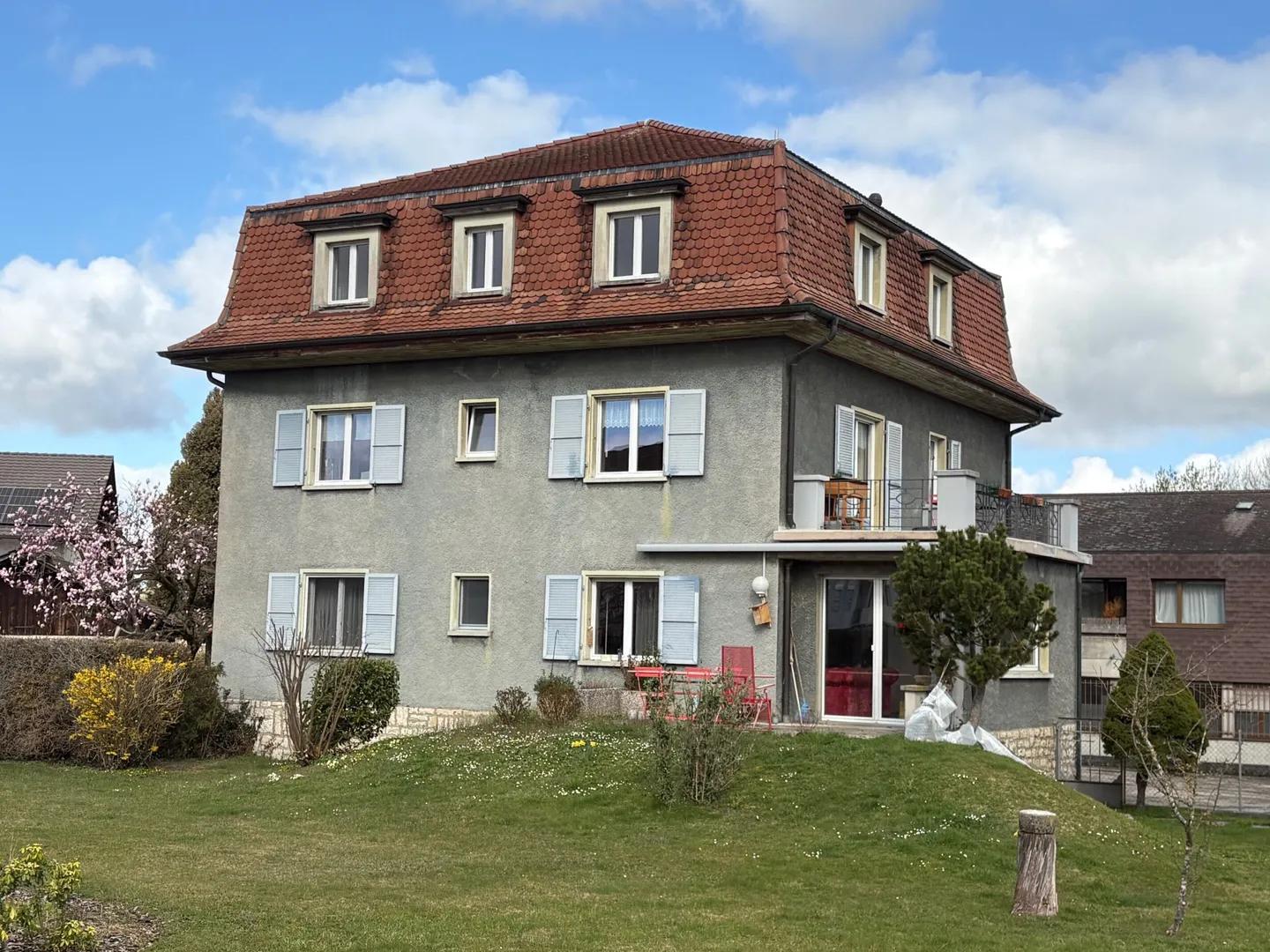 5-room apartment with garage and garden for rent in Courgenay - Photo 1 of 11