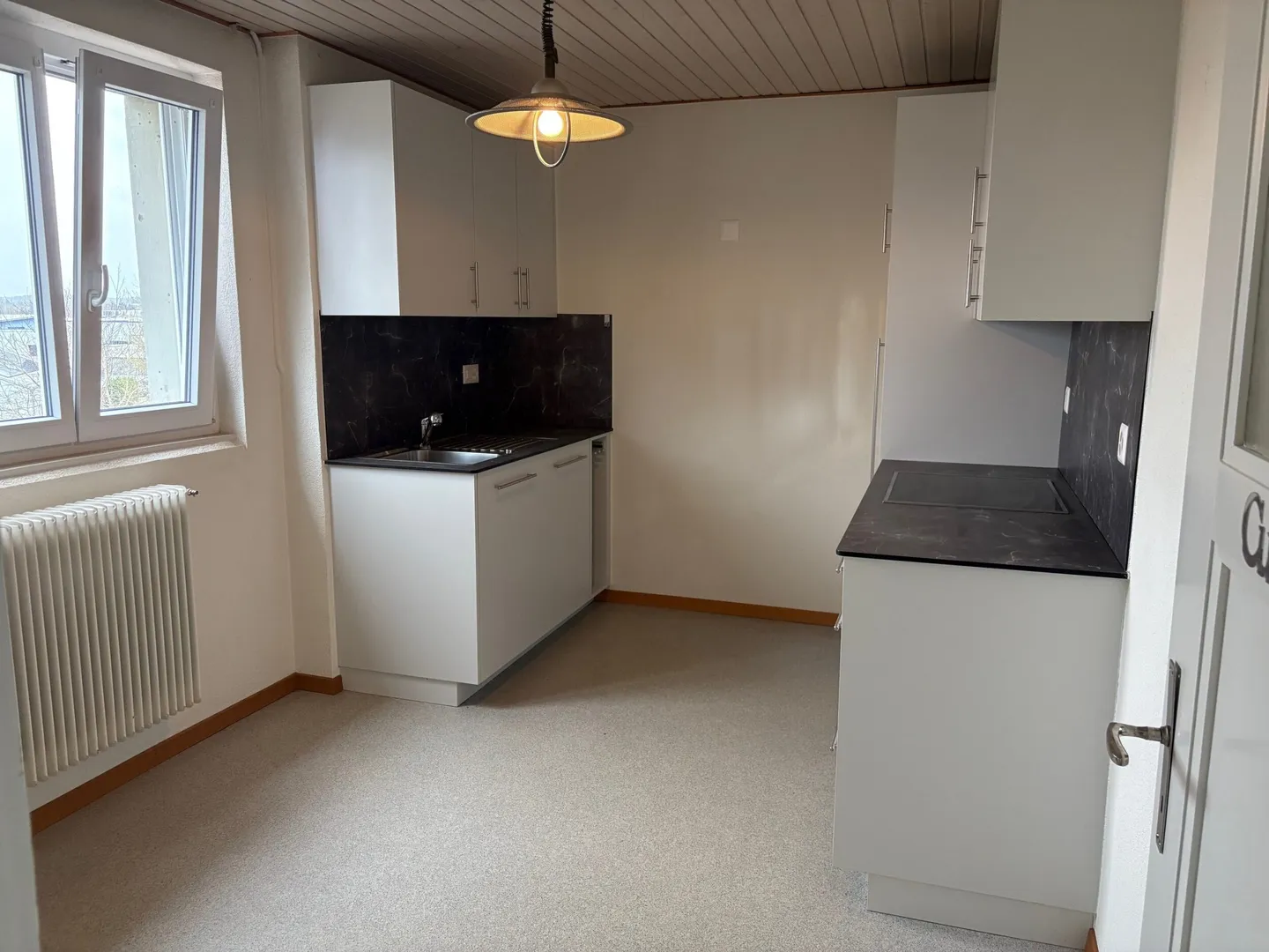 5-room apartment with garage and garden for rent in Courgenay - Photo 3 of 11