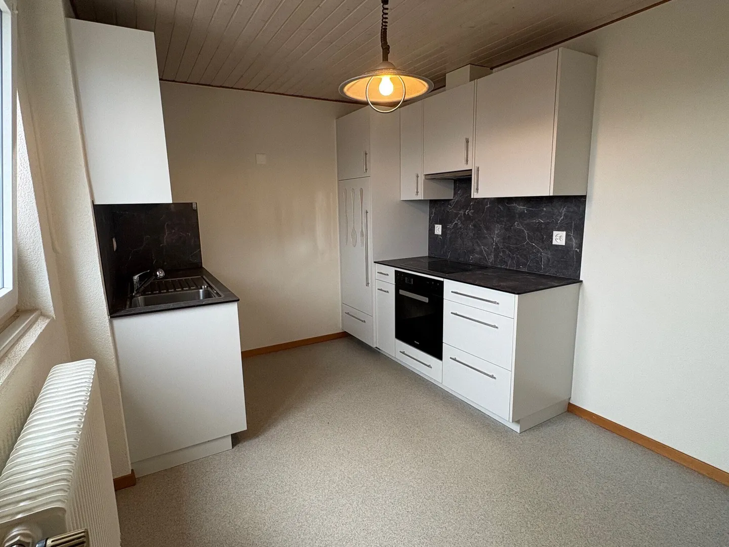 5-room apartment with garage and garden for rent in Courgenay - Photo 4 of 11