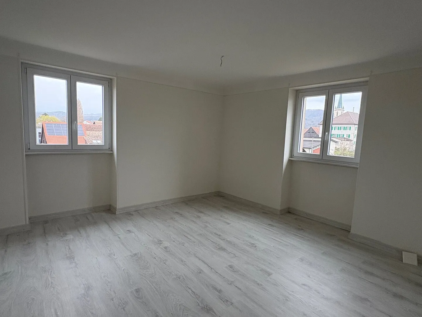 5-room apartment with garage and garden for rent in Courgenay - Photo 5 of 11