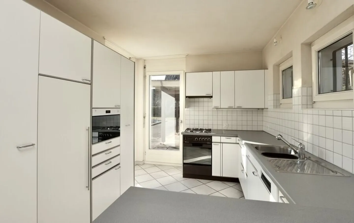 Située à Porrentruy villa d'architecte de 9 pièces - Photo 11 sur 13