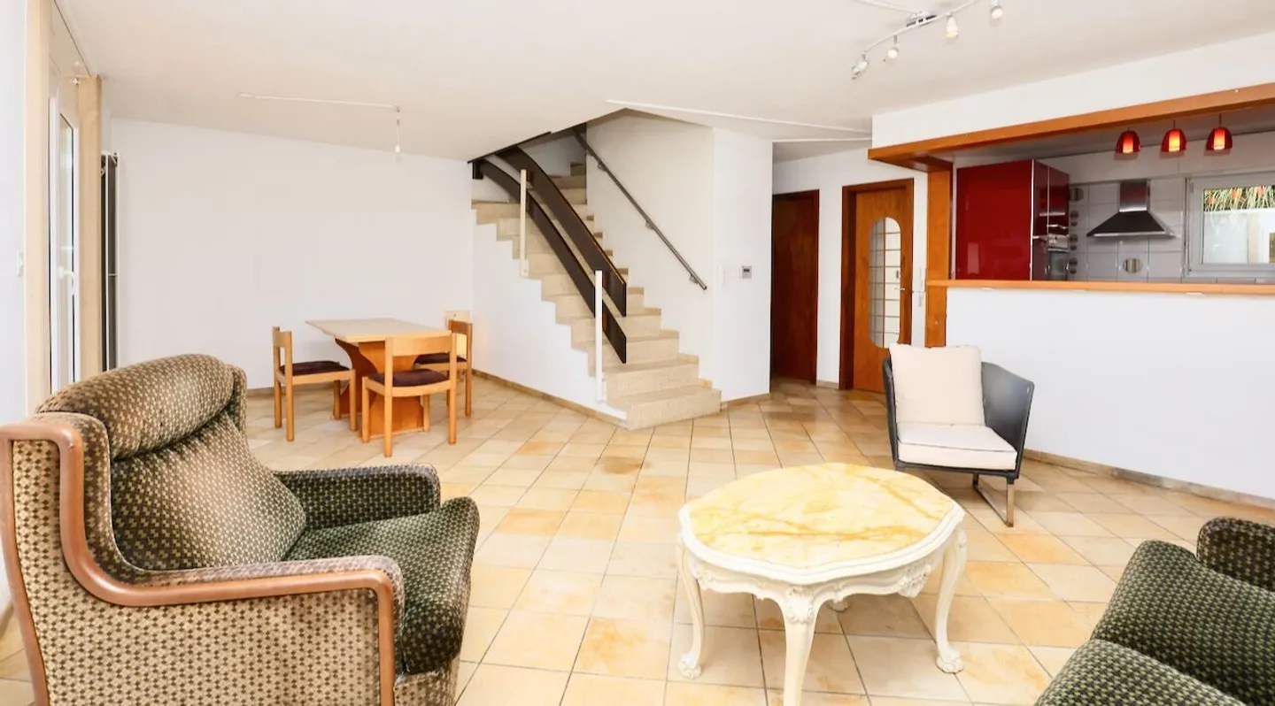 Villa adiacente - Foto 3 di 12