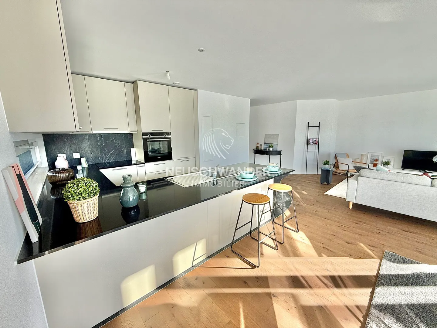 PPE Apartment - Photo 5 of 9