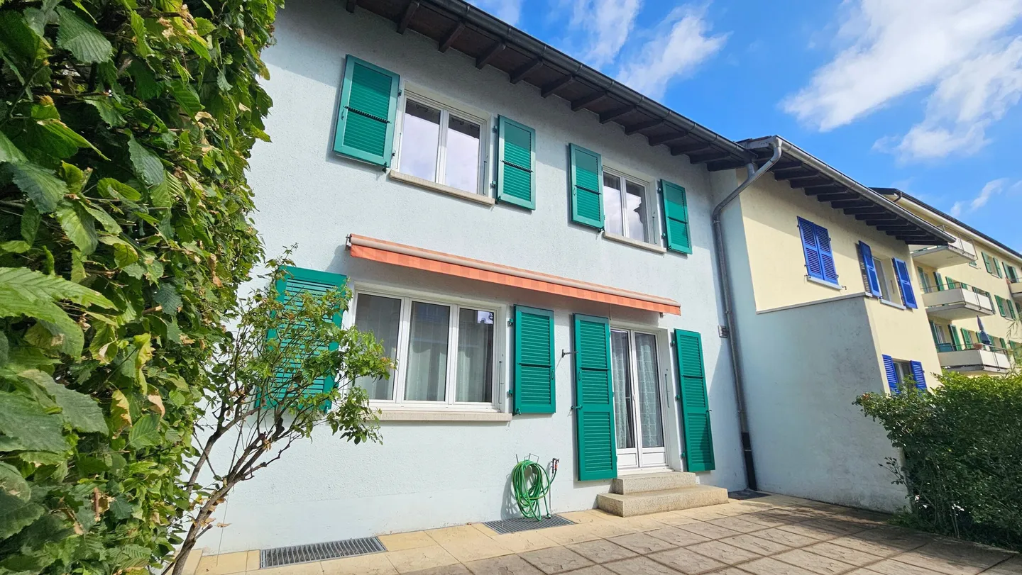 Zu verkaufen in Porrentruy Reihenhaus mit 4,5 Zimmern - Foto 1 von 13