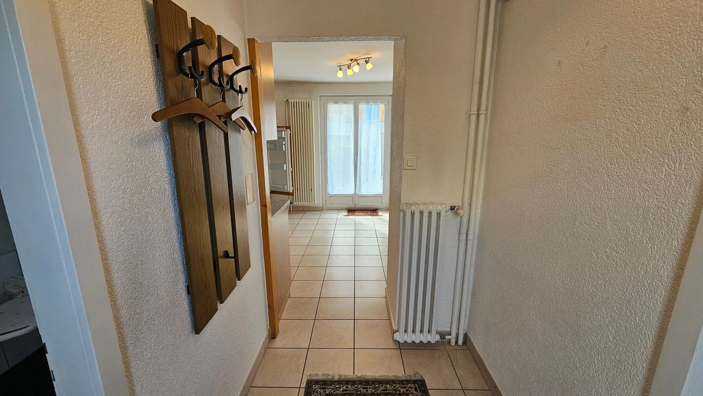 Zu verkaufen in Porrentruy Reihenhaus mit 4,5 Zimmern - Foto 4 von 13
