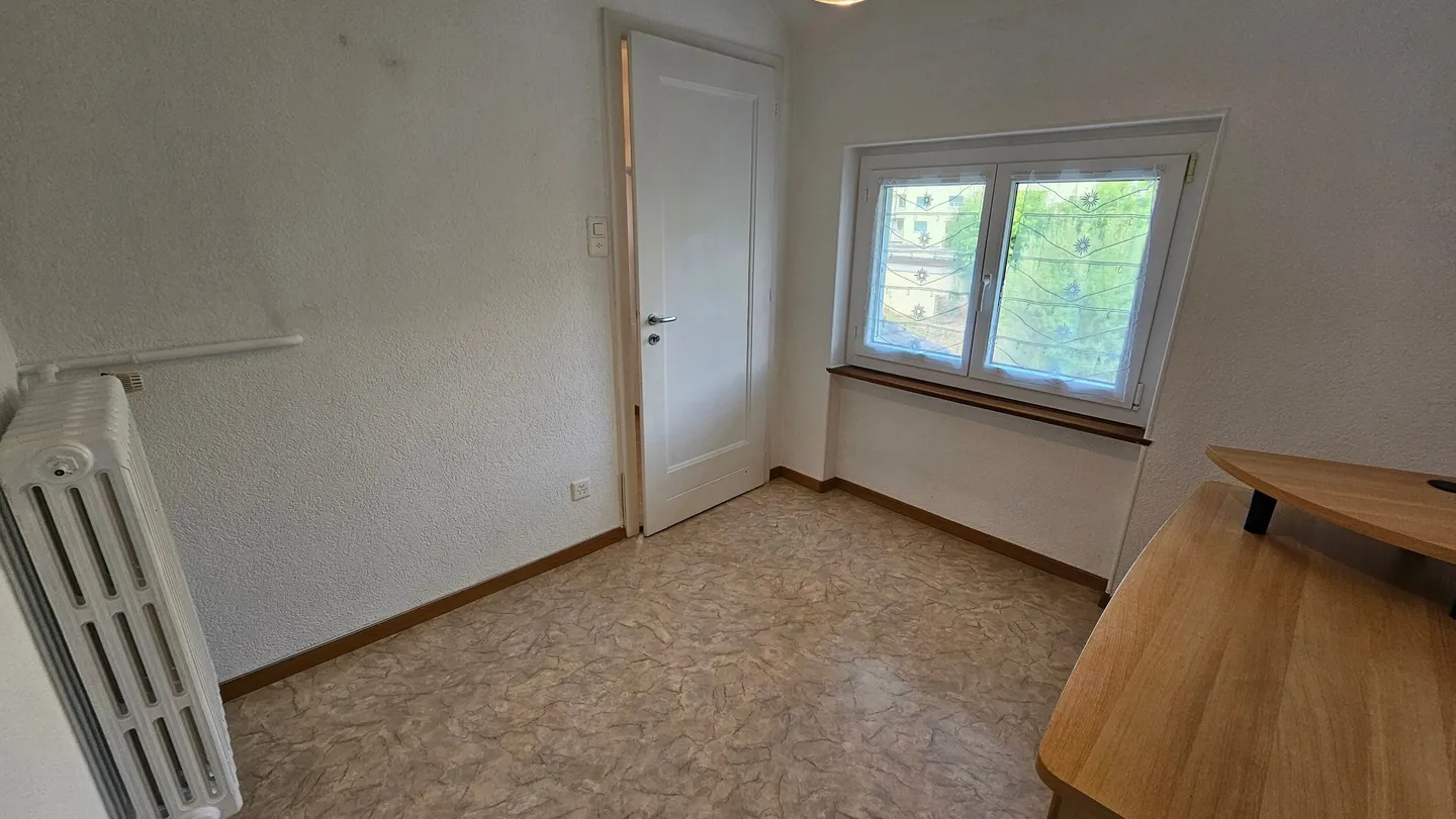 Zu verkaufen in Porrentruy Reihenhaus mit 4,5 Zimmern - Foto 12 von 13