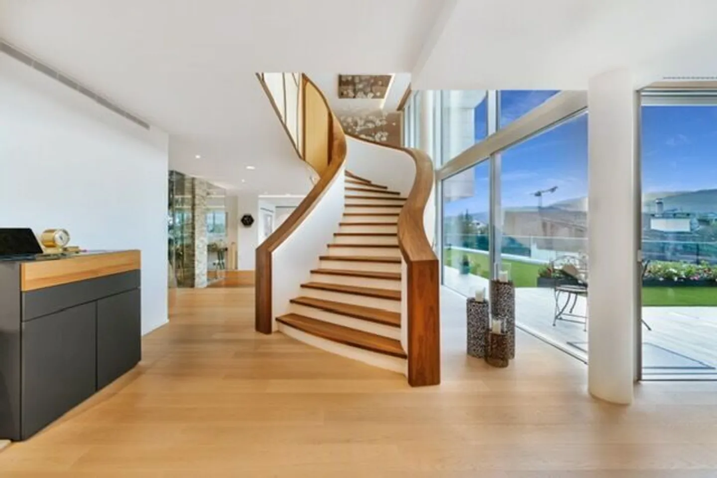 Villa - Photo 5 of 12