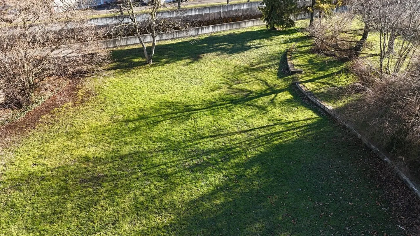 Baugrundstück - Foto 1 von 3