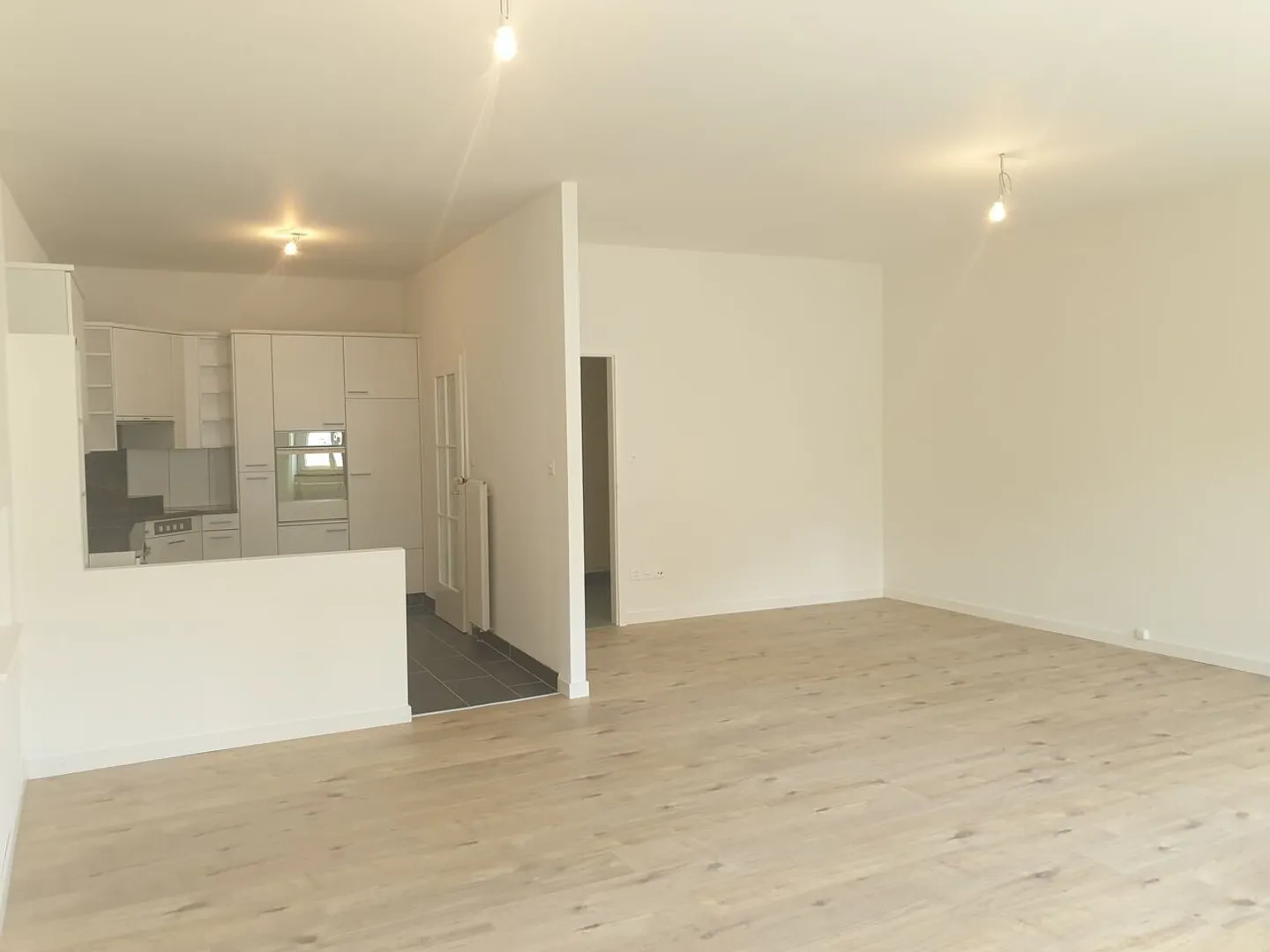 Zu verkaufen Gebäude mit 4 Wohnungen und 1 Geschäft in Delémont - Foto 11 von 13