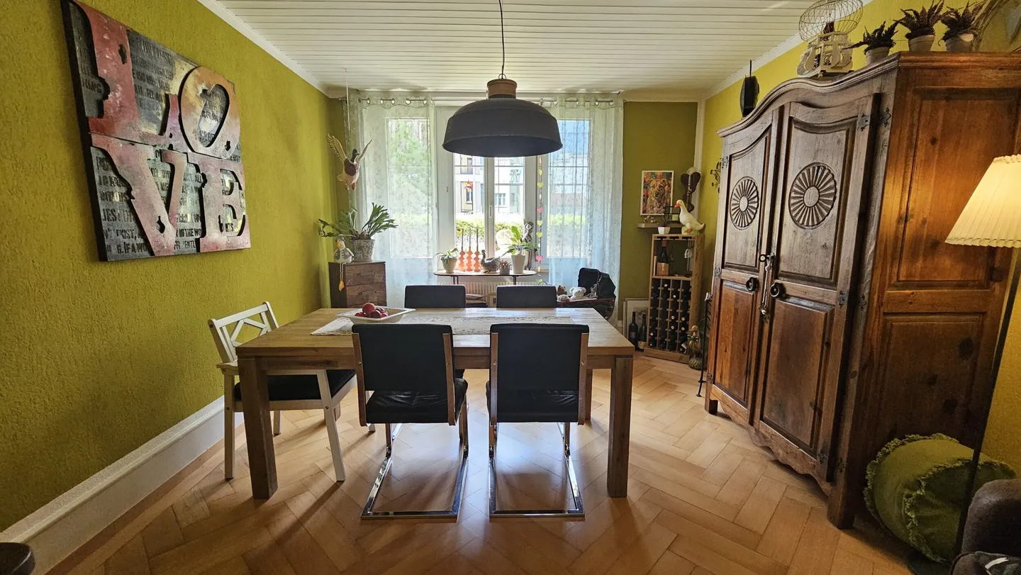 For sale in Delémont 4.5-room apartment on the upper ground floor - Photo 2 of 13