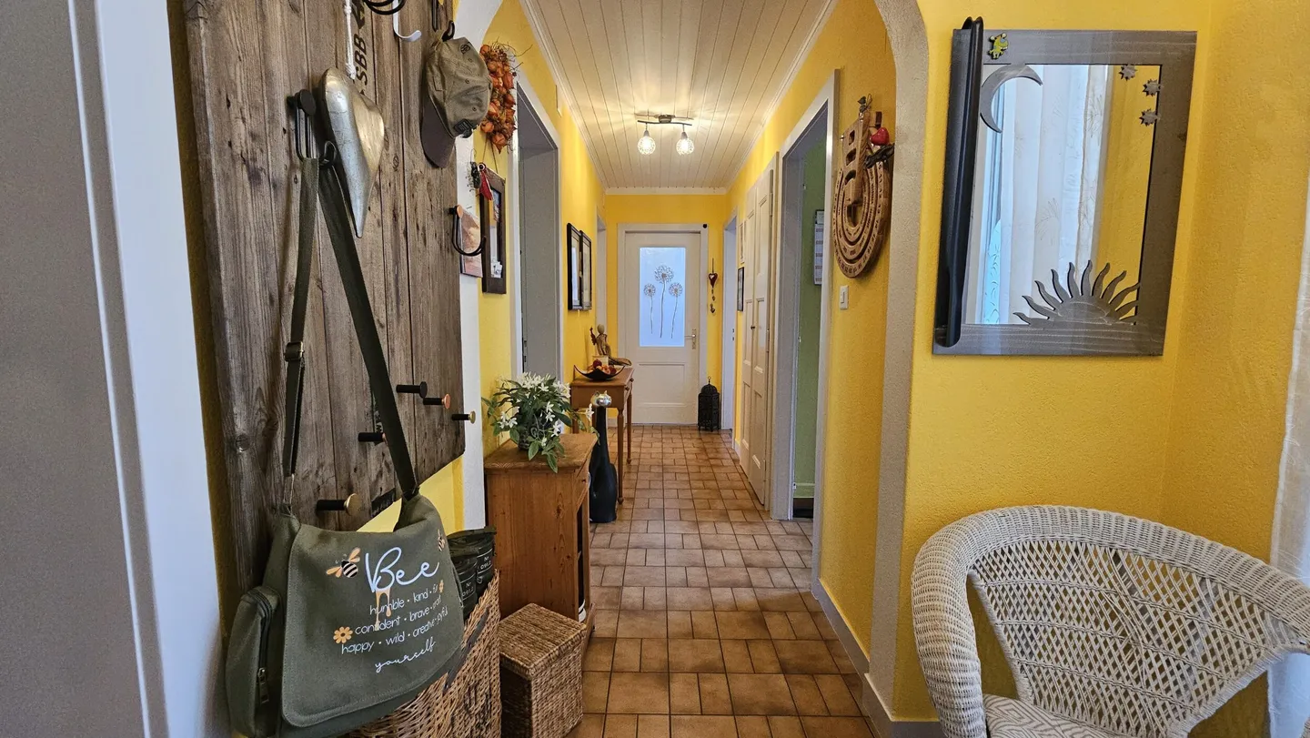 For sale in Delémont 4.5-room apartment on the upper ground floor - Photo 11 of 13