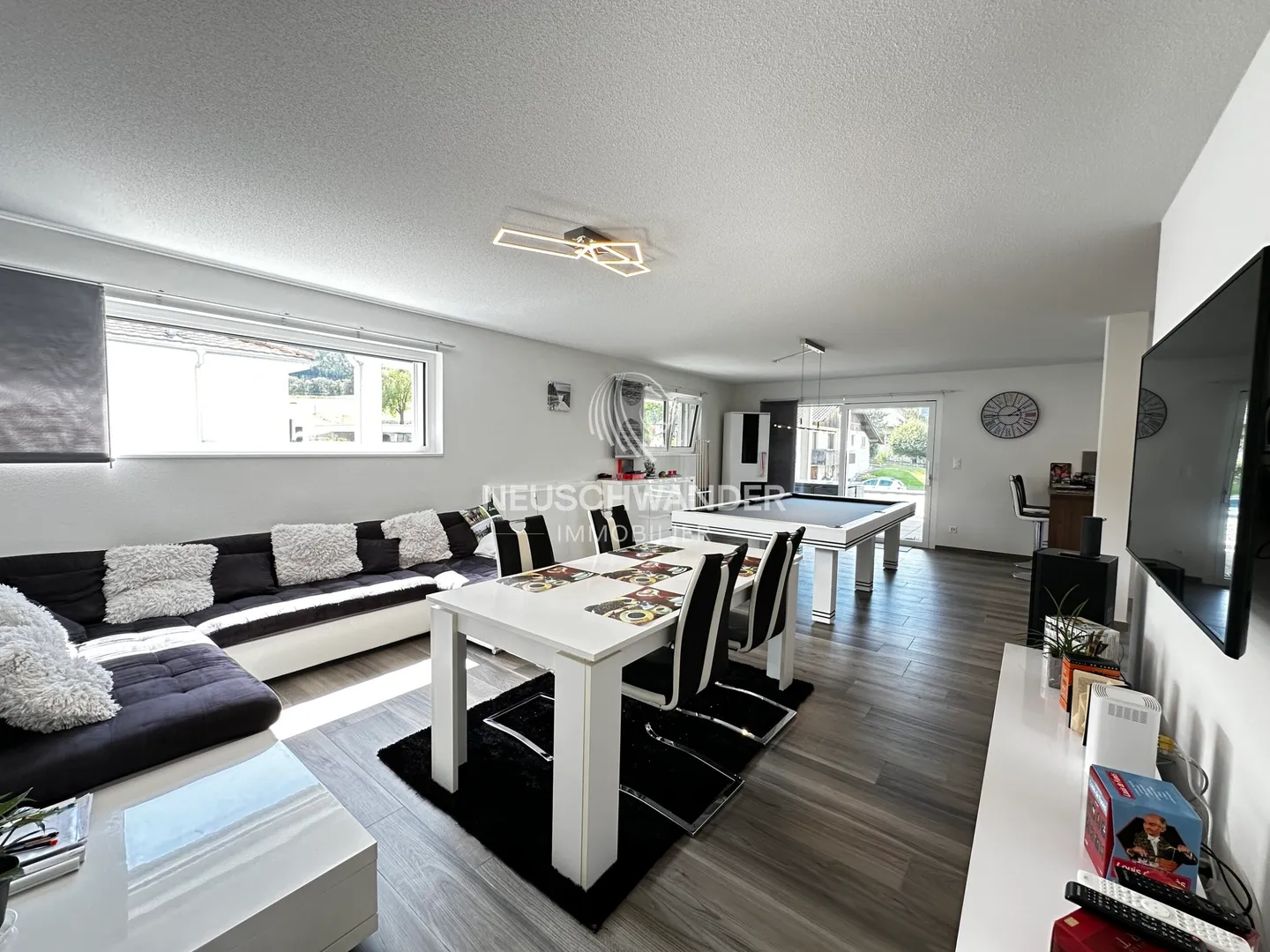 In the village of Bassecourt villa with several apartments for sale - Photo 6 of 13