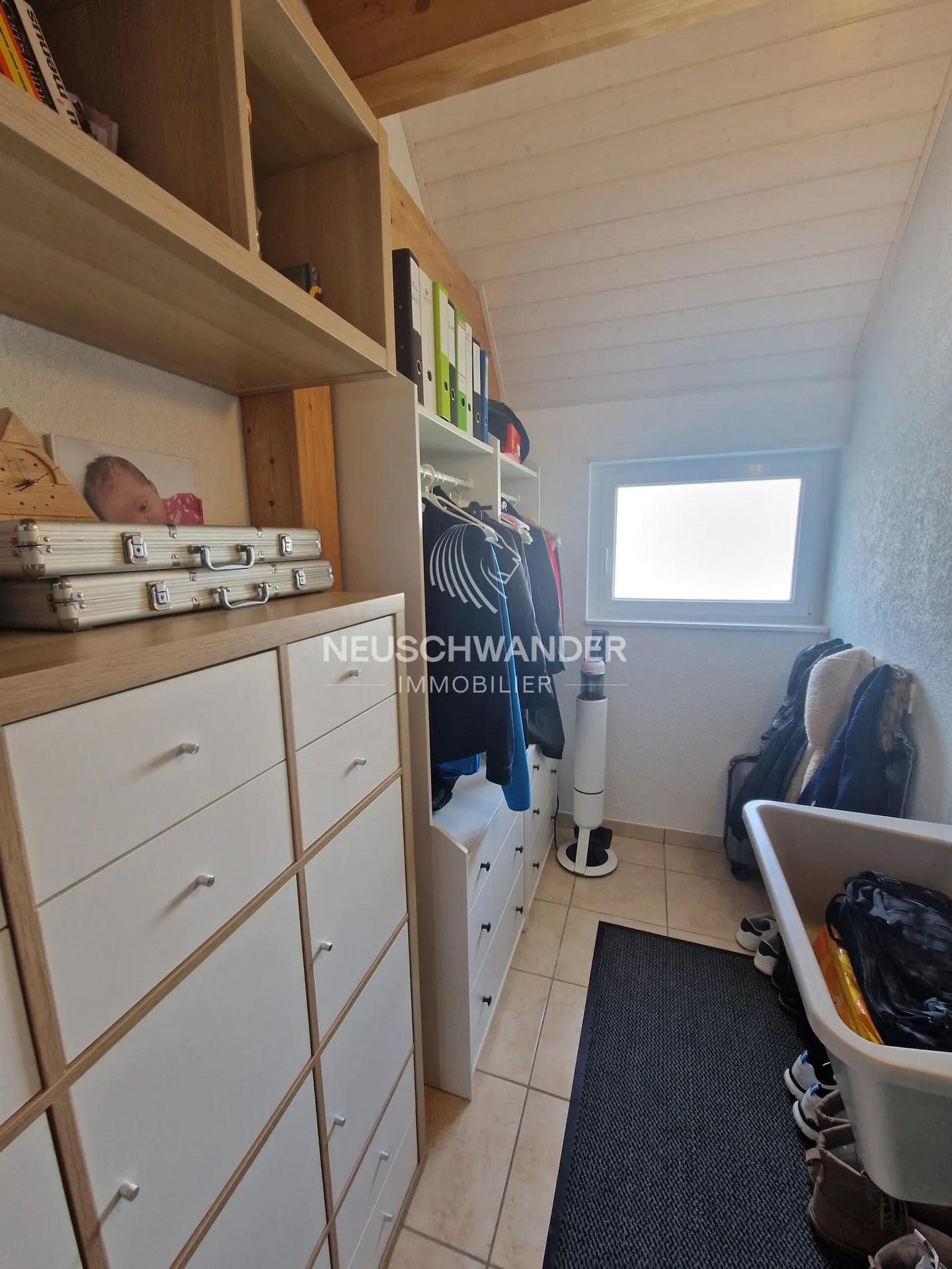 Detached House - Photo 8 of 10