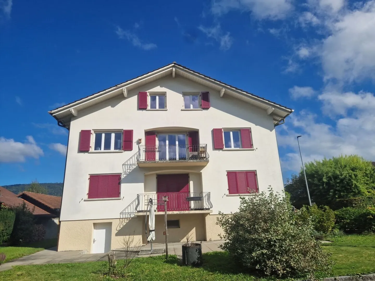 Wohngebäude - Foto 2 von 13