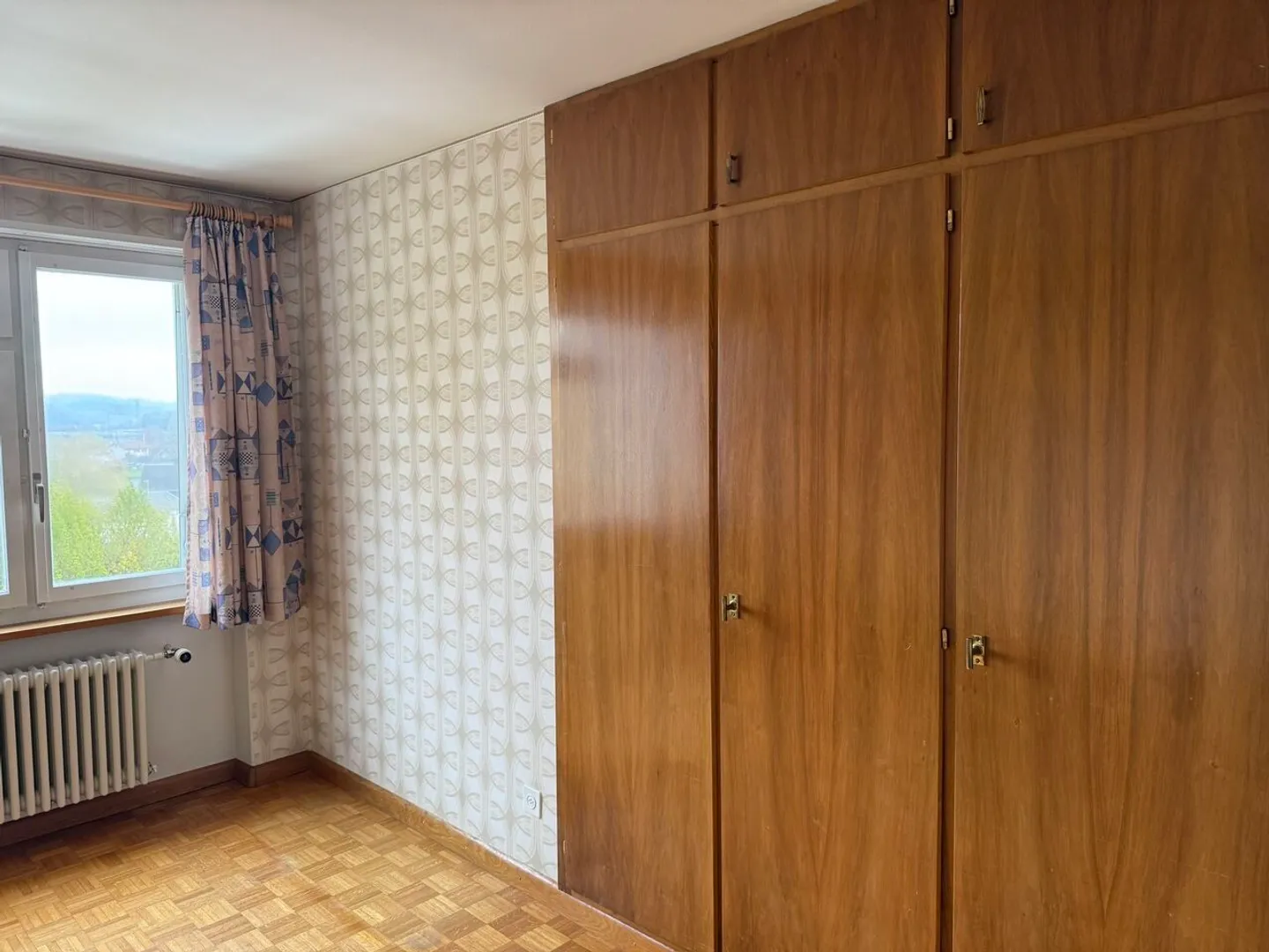 For sale in Glovelier, villa with 9.5 rooms on a large plot - Photo 4 of 13