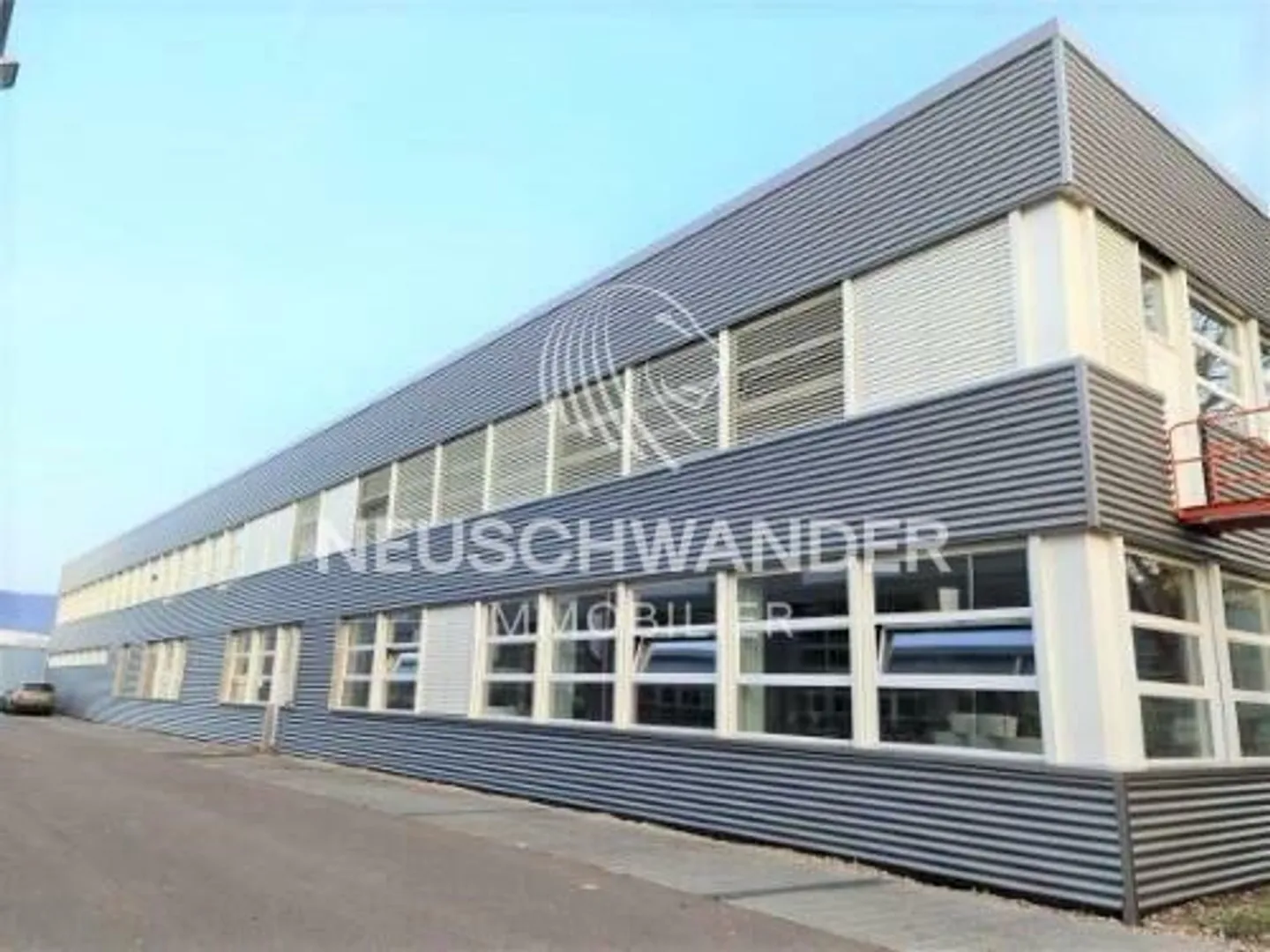 Immeuble artisanal - Photo 8 sur 13