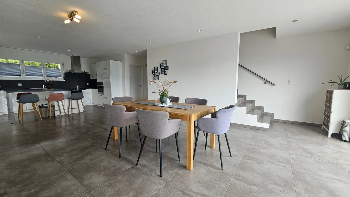 In vendita a Delémont bellissima casa a schiera di 5,5 locali - Foto 8 di 13
