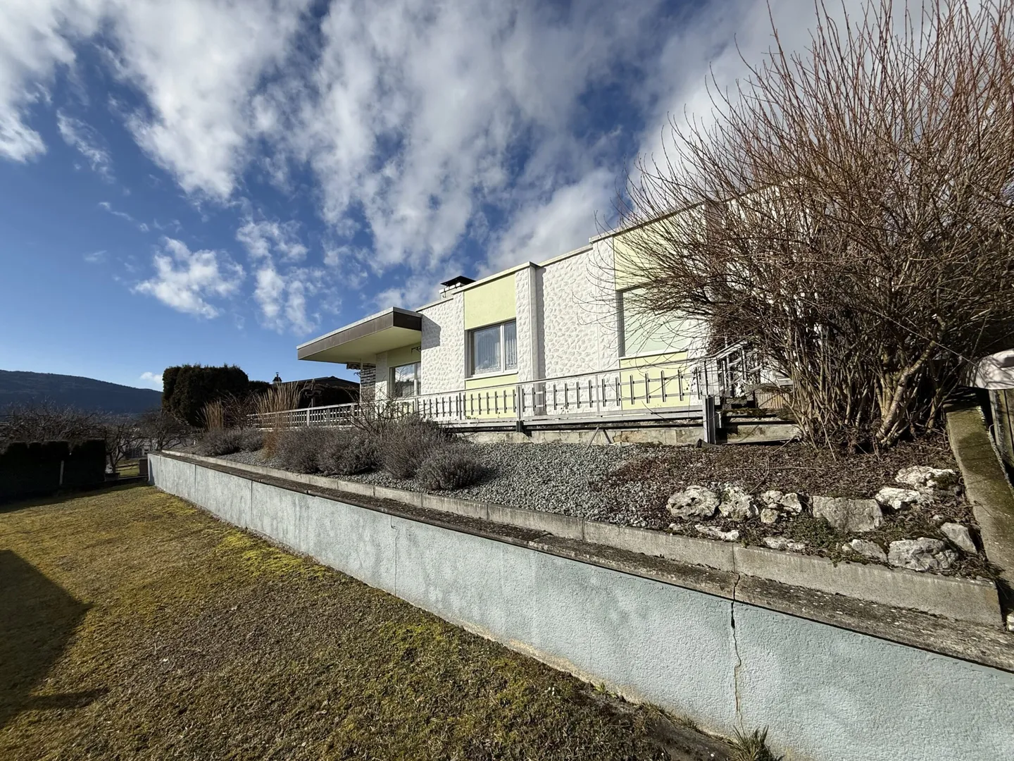 Villa di 4,5 locali su un terreno di 1'024 m² in vendita a Boécourt - Foto 1 di 13