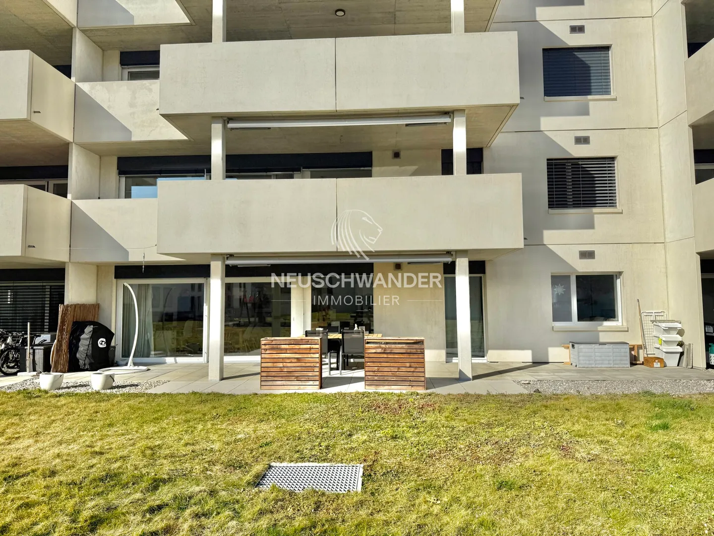 Appartement moderne de 3.5 pièces dans le village de Bassecourt - Photo 2 sur 13