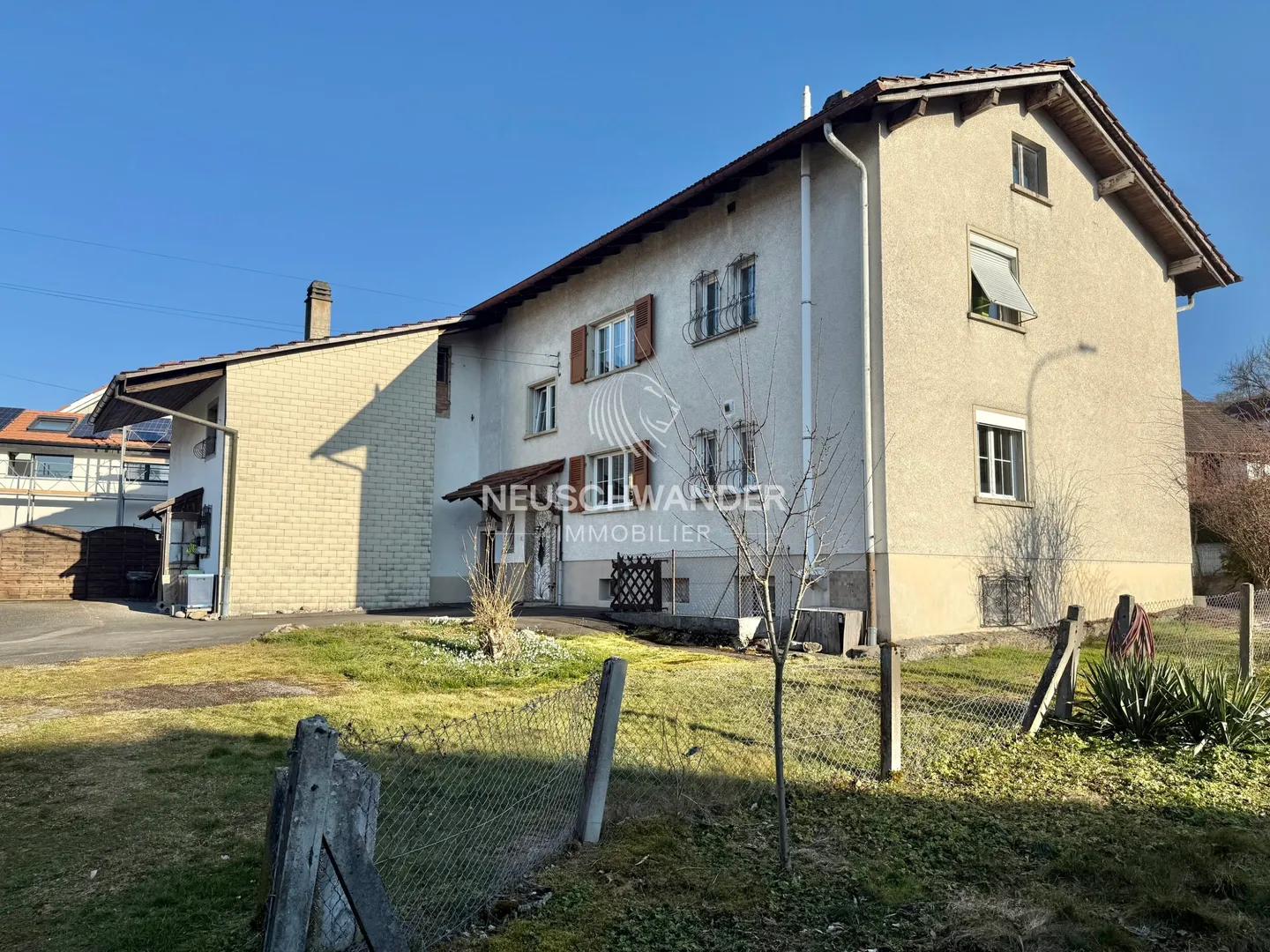 À Courfaivre appartement de 4 pièces au 1er étage à vendre - Photo 1 sur 13