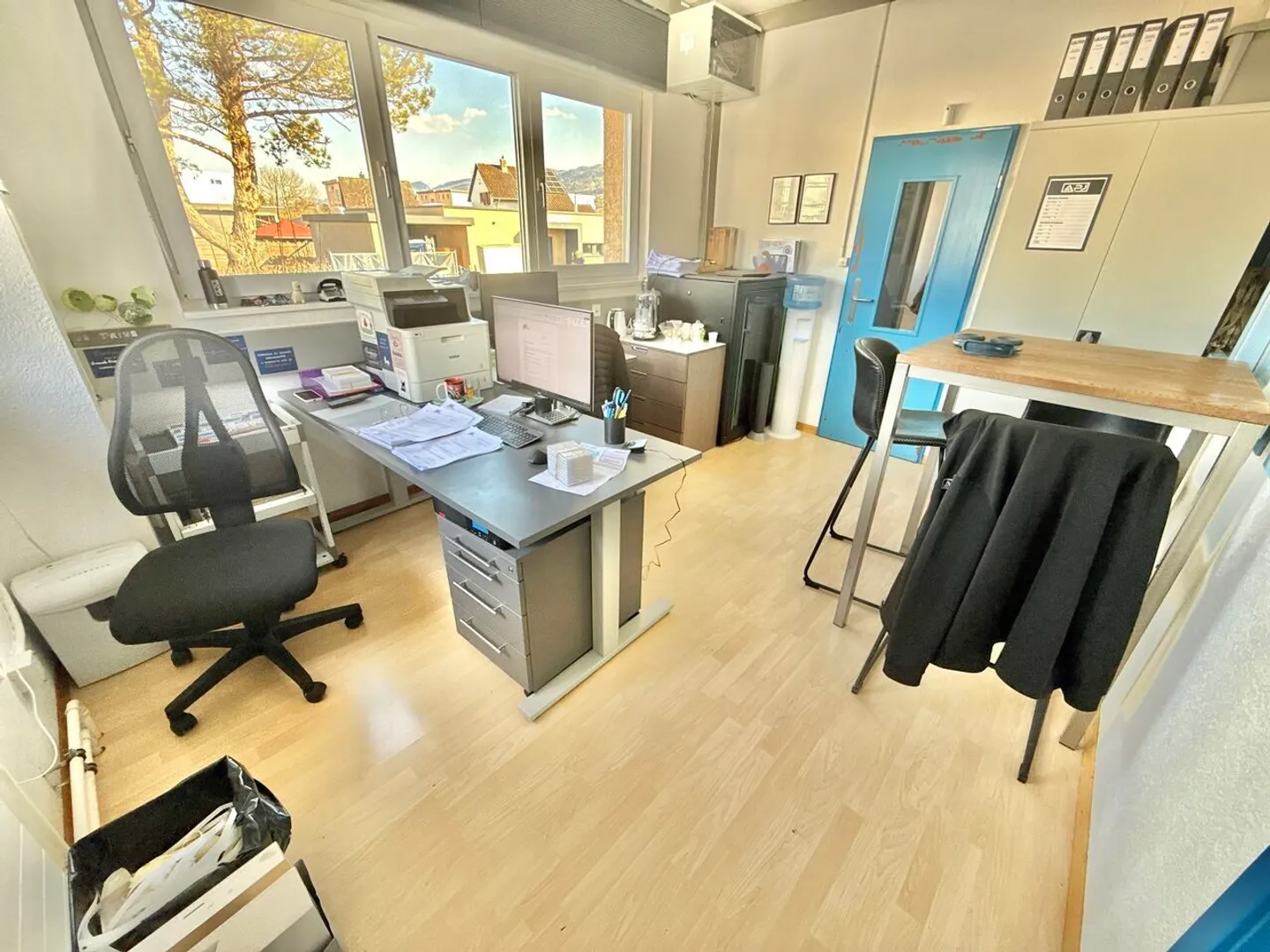 For sale in Bassecourt spacious polishing workshop with 10 rooms - Photo 10 of 13