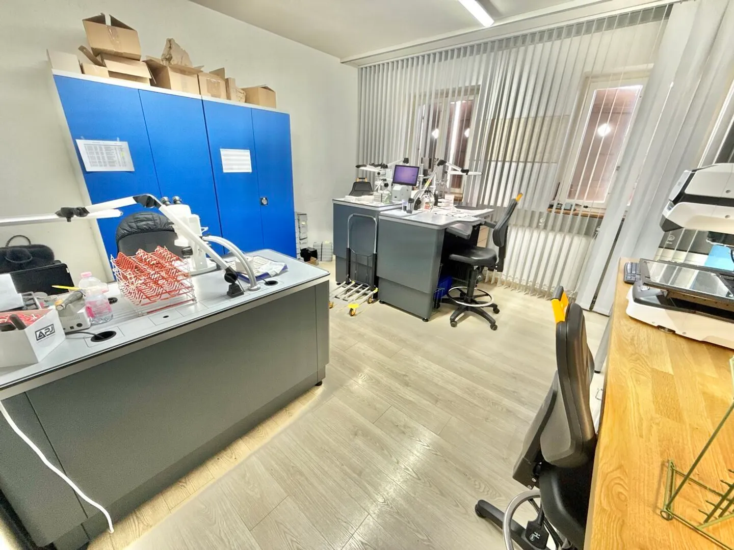 For sale in Bassecourt spacious polishing workshop with 10 rooms - Photo 13 of 13