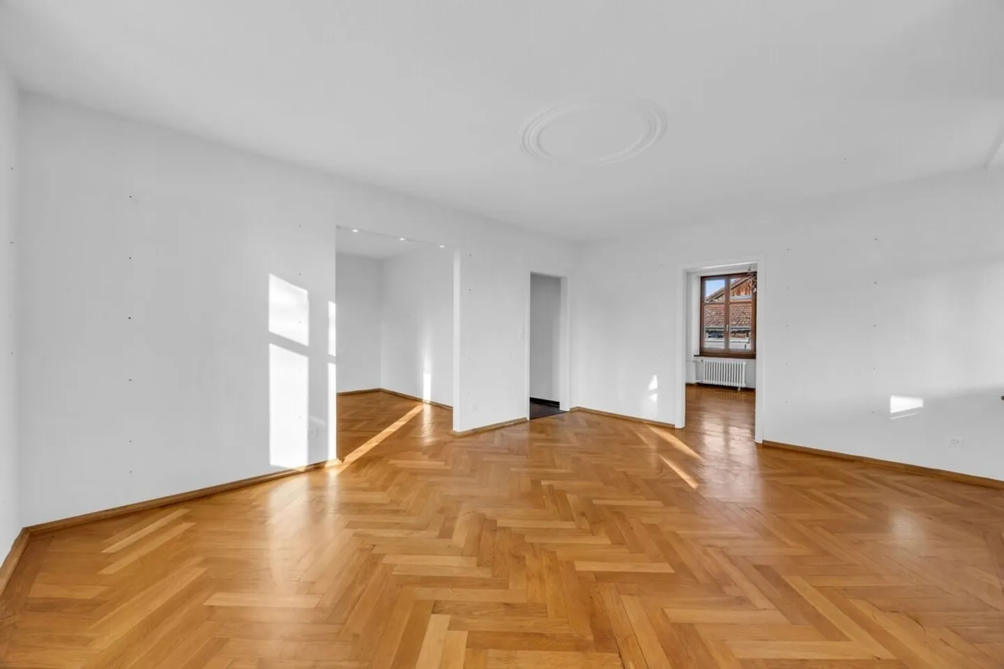 For sale in Glovelier house with 2 renovated apartments - Photo 7 of 13