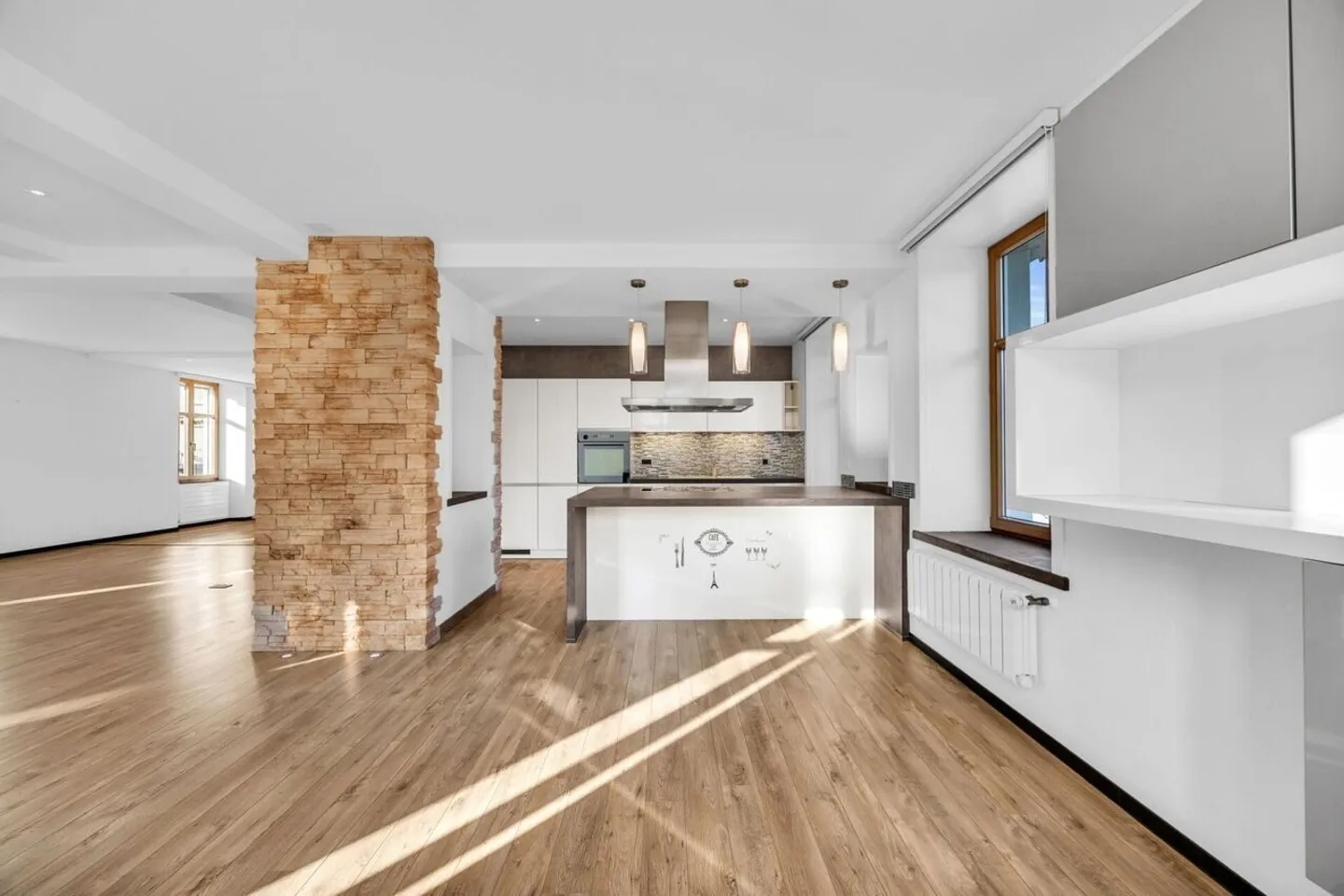 For sale in Glovelier house with 2 renovated apartments - Photo 13 of 13