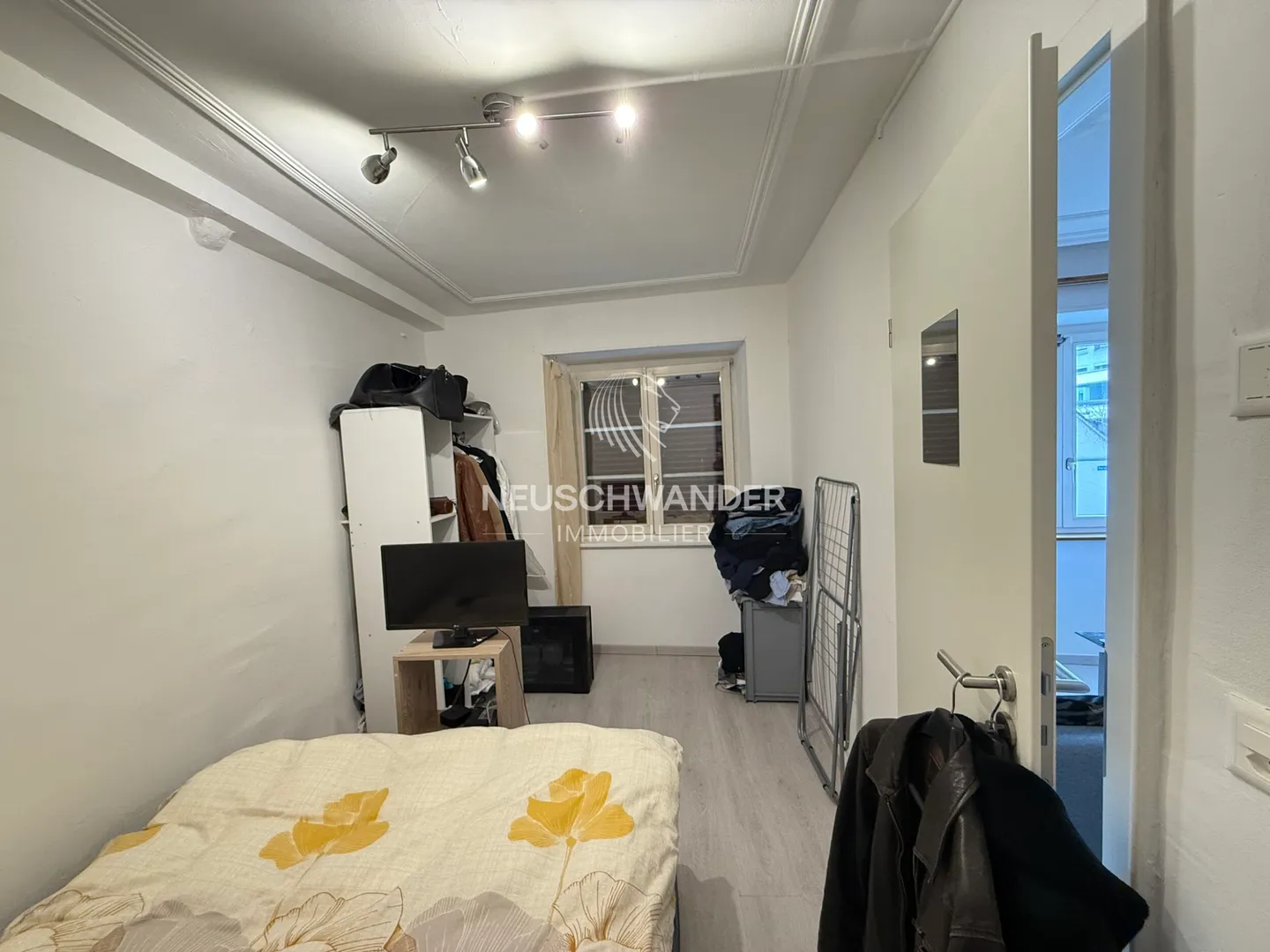 Edificio di rendimento - Foto 8 di 12