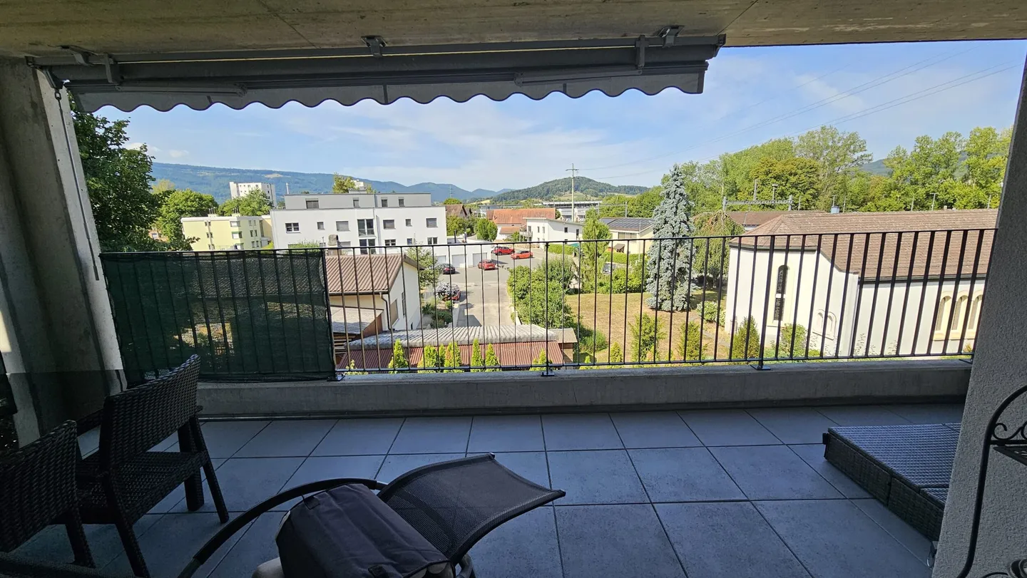 For sale in Delémont superb 5.5 room apartment - Photo 9 of 13