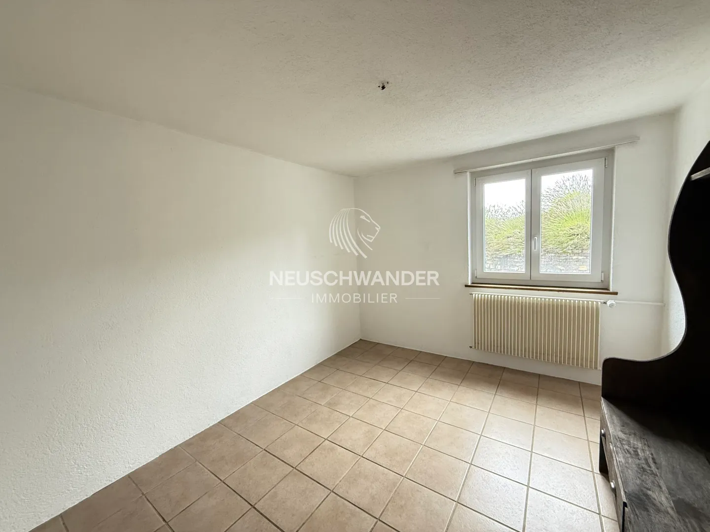 For sale house with 2 apartments in the village of Montavon - Photo 5 of 13