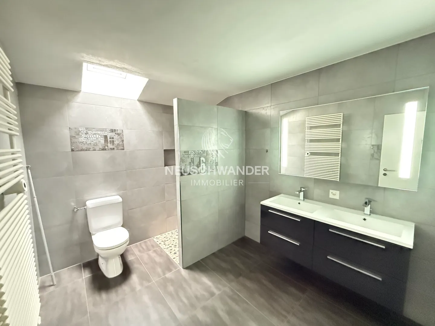 For sale house with 2 apartments in the village of Montavon - Photo 7 of 13