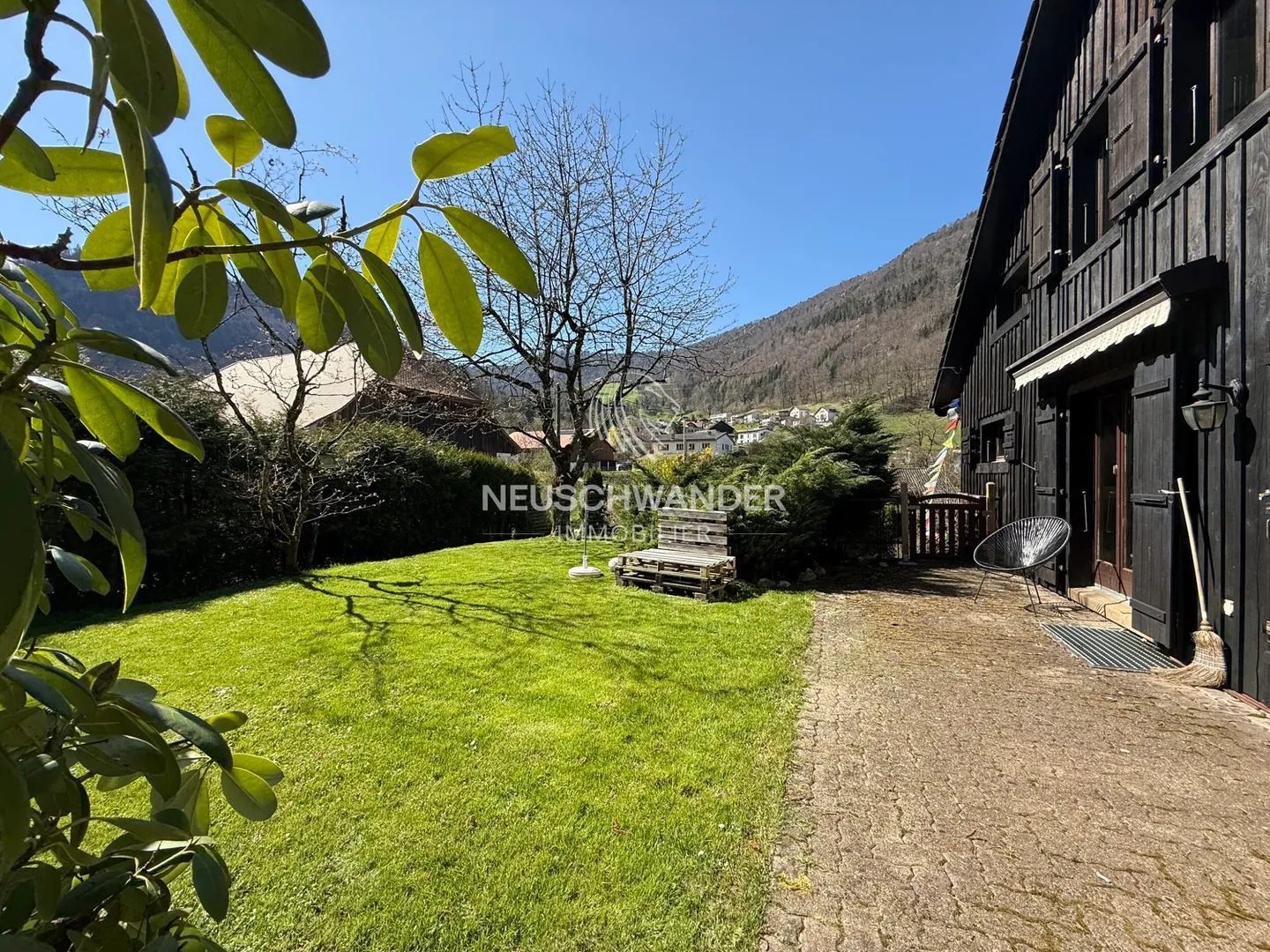 Angrenzende Villa - Foto 2 von 13