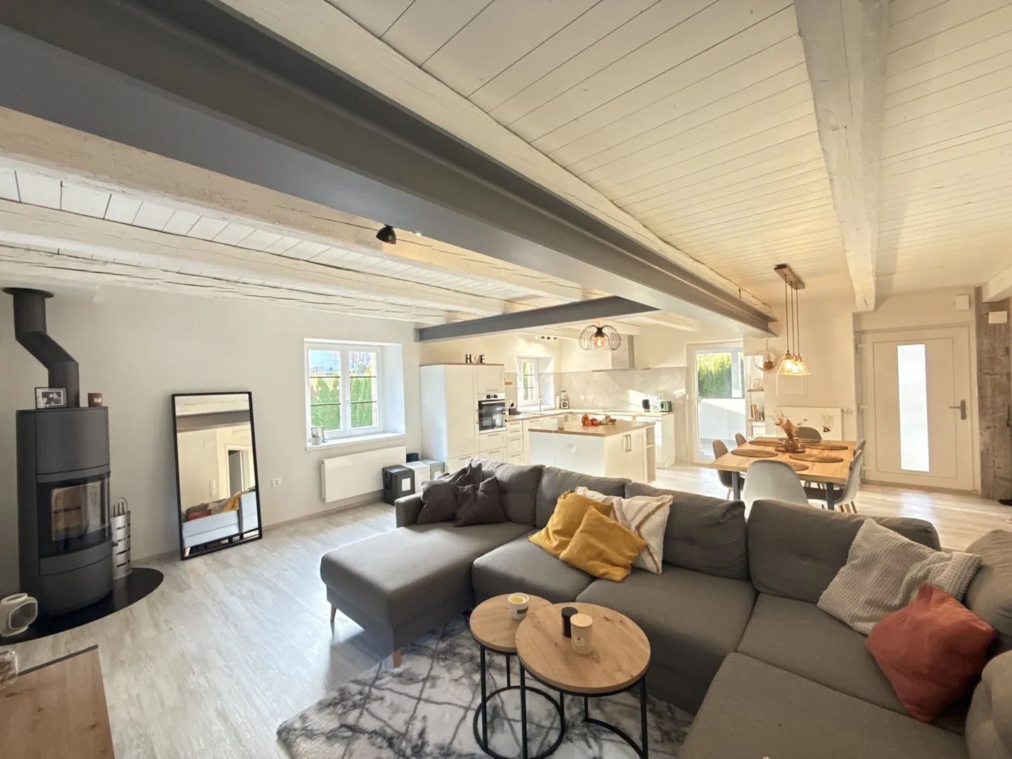 In vendita a Roches, appartamento duplex di 6,5 locali - Foto 4 di 13