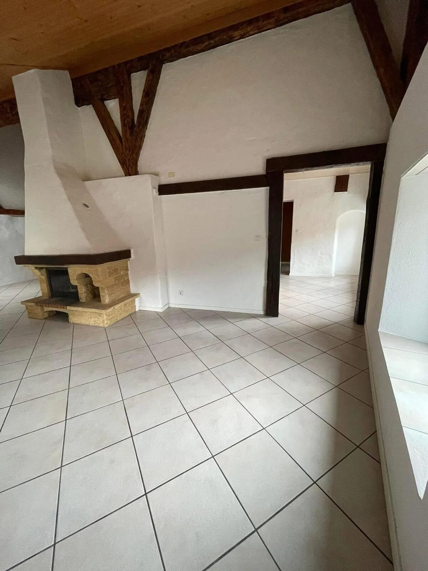 For sale in Eschert charming house with 3 apartments - Photo 6 of 13