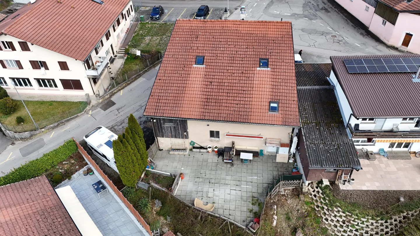 For sale in Eschert charming house with 3 apartments - Photo 2 of 13