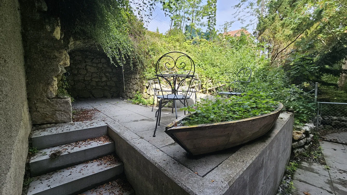 For sale in Bévilard old farm with 2 apartments - Photo 10 of 13