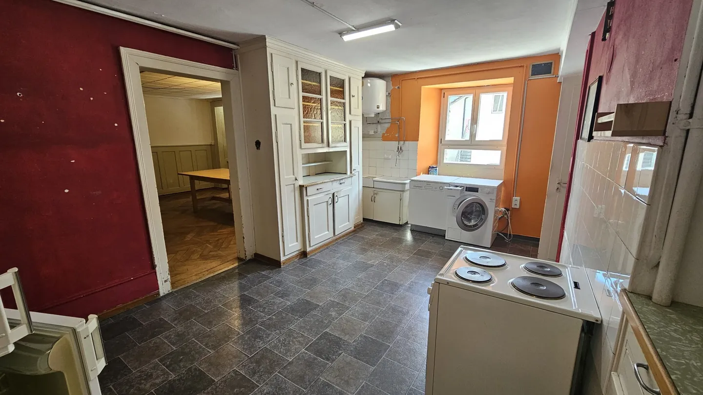 For sale in Reconvilier building to renovate with apartments + workshops - Photo 13 of 13