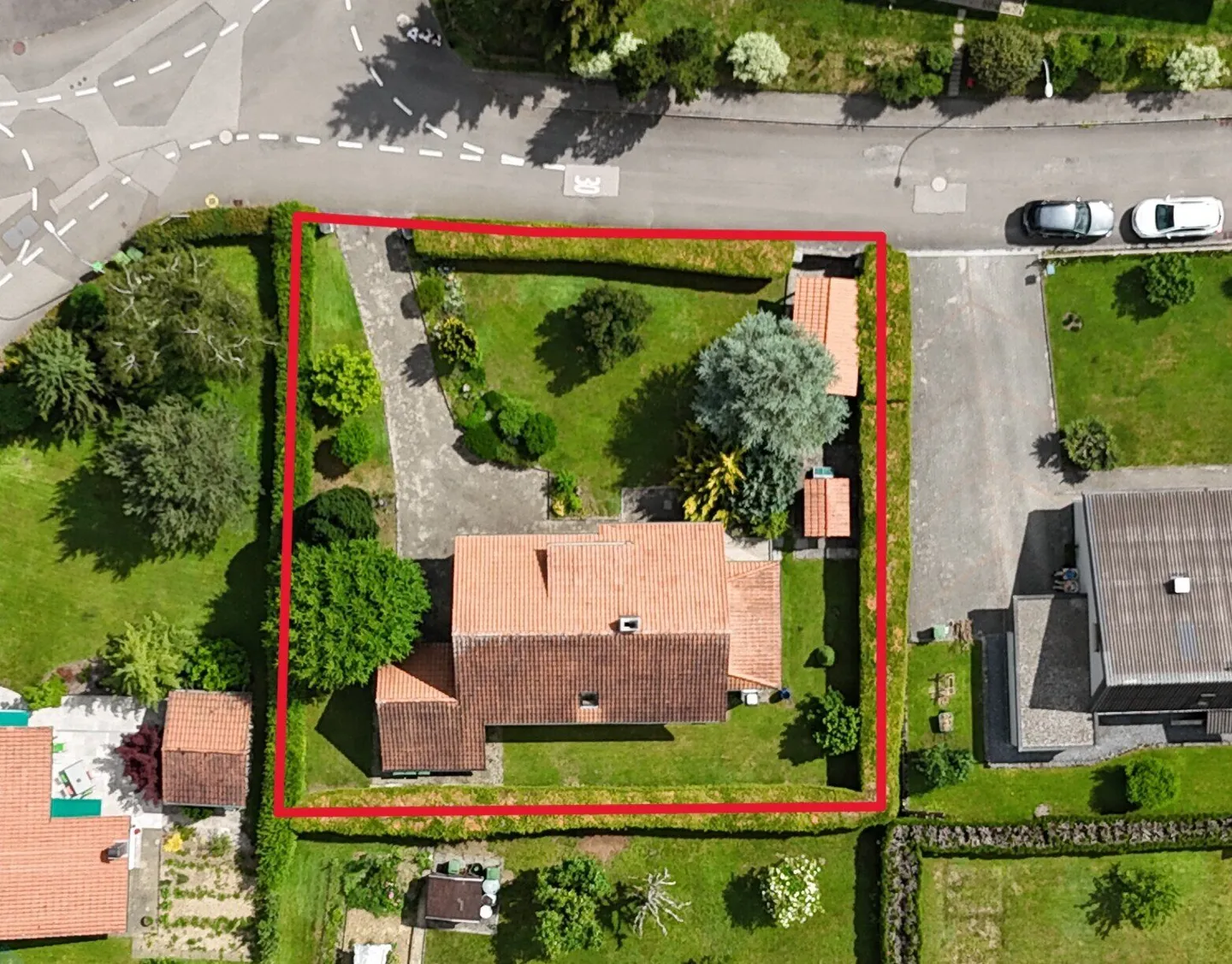 For sale in Malleray, 6.5-room house on a plot of 858 m² - Photo 4 of 13