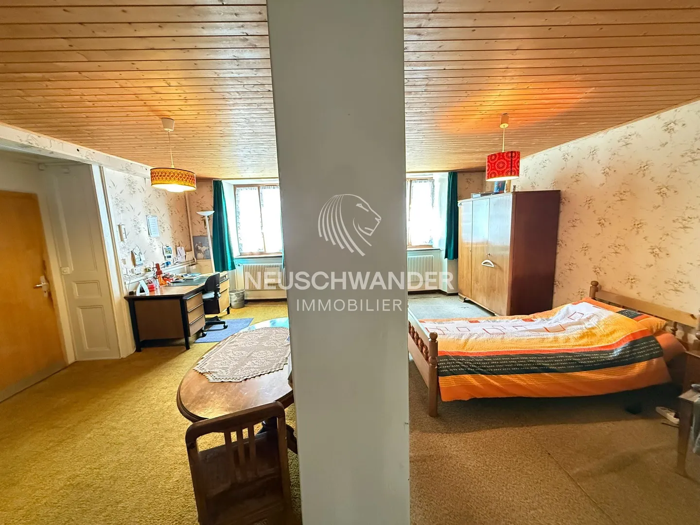 Income-generating building - Photo 6 of 13