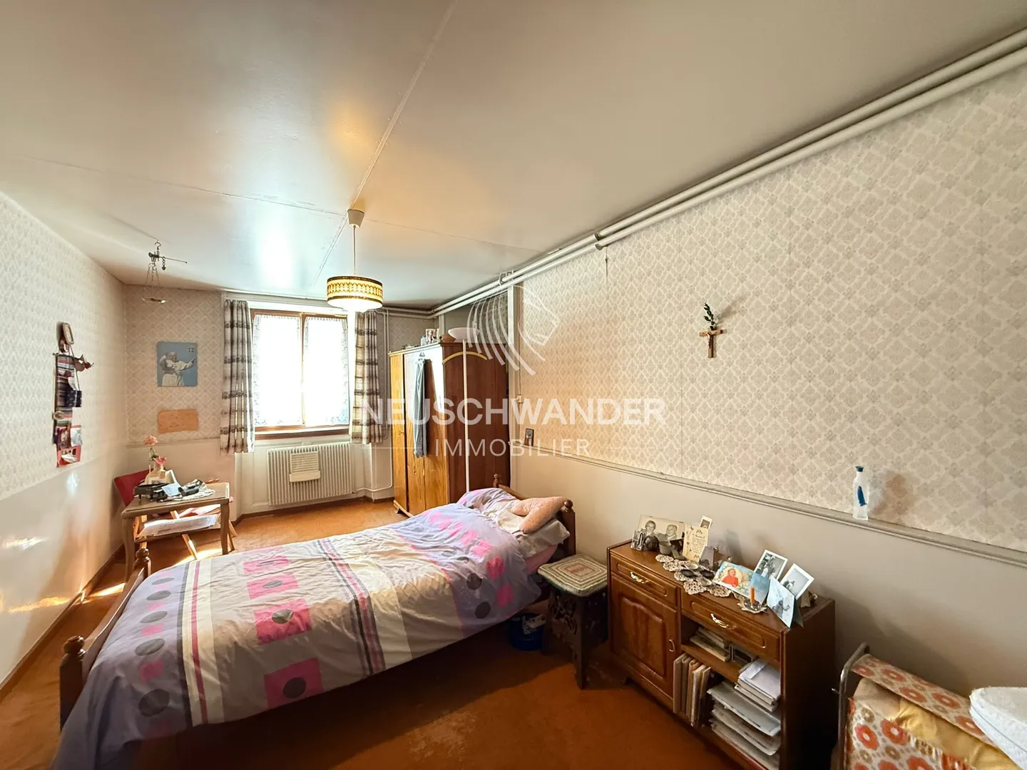 Income-generating building - Photo 7 of 13