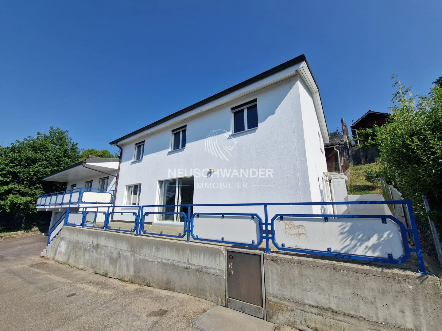 Mietshaus - Foto 1 von 13