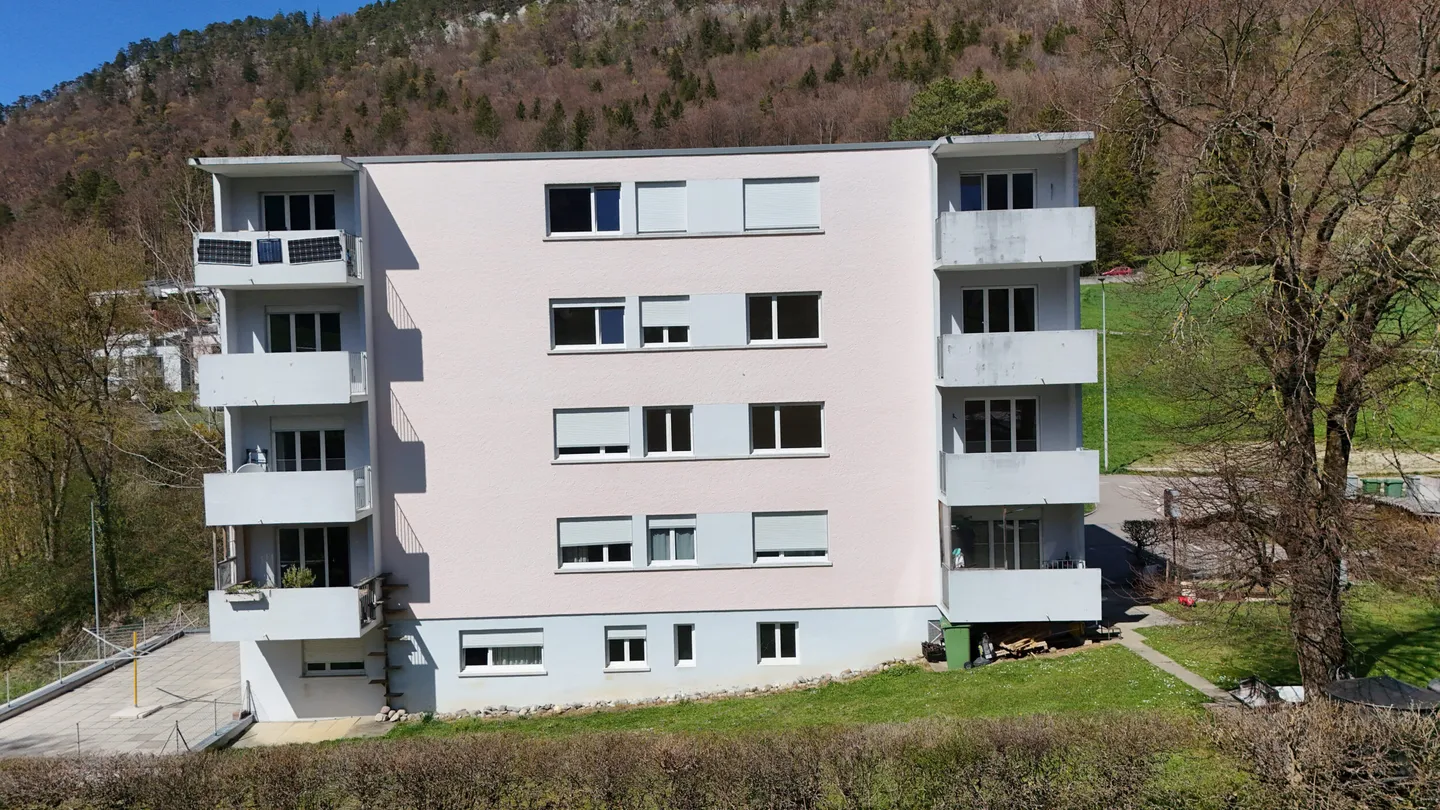 In vendita a Moutier, immobile a reddito con 9 appartamenti - Foto 1 di 13