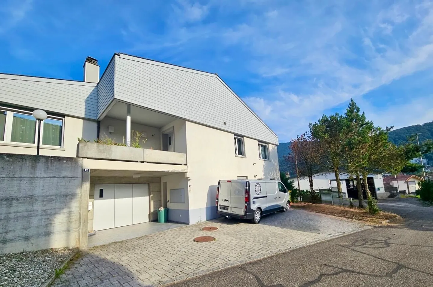 Zu verkaufen Villa mit 4,5 Zimmern und 160,3 m² in Moutier - Foto 1 von 13