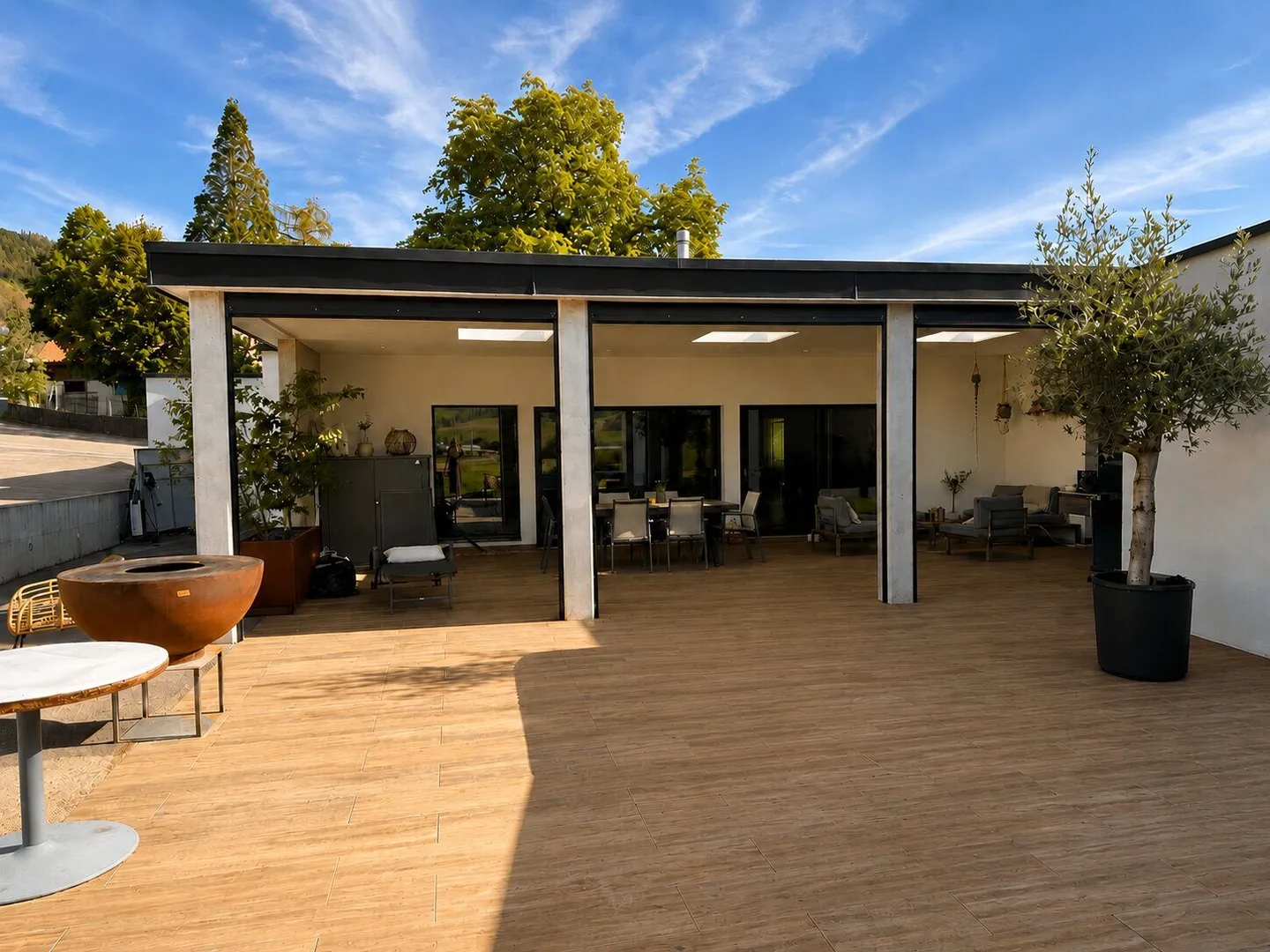 Propriété contemporaine avec annexe - Photo 1 sur 13