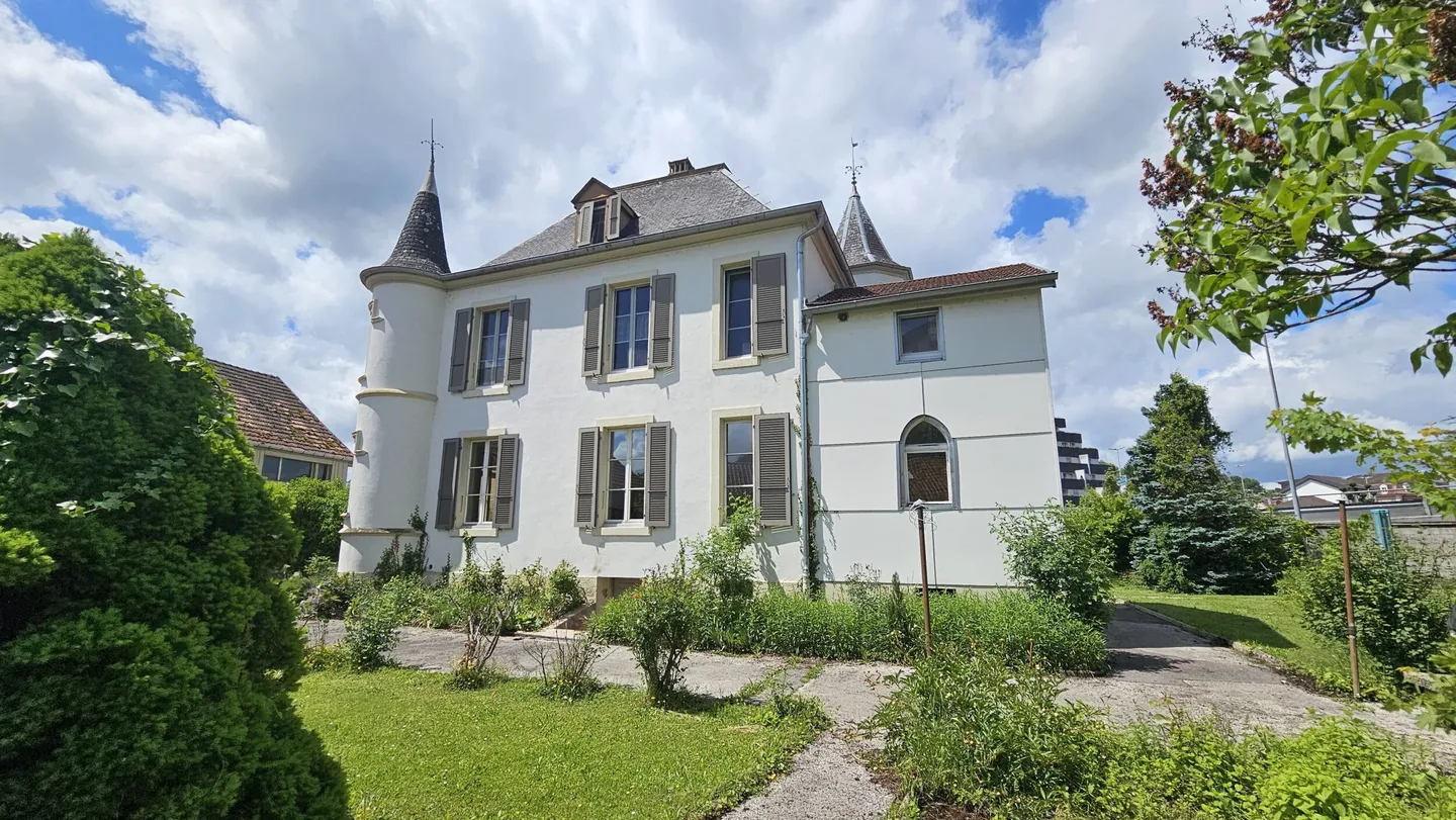 In vendita a Porrentruy casa padronale con 3 appartamenti - Foto 7 di 13